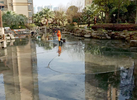 桦川景观池淤泥清理